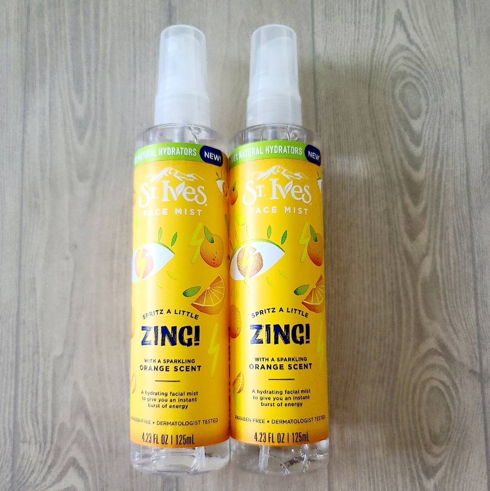 2 St. Ives Face Mist Spritz-A-Little Zing